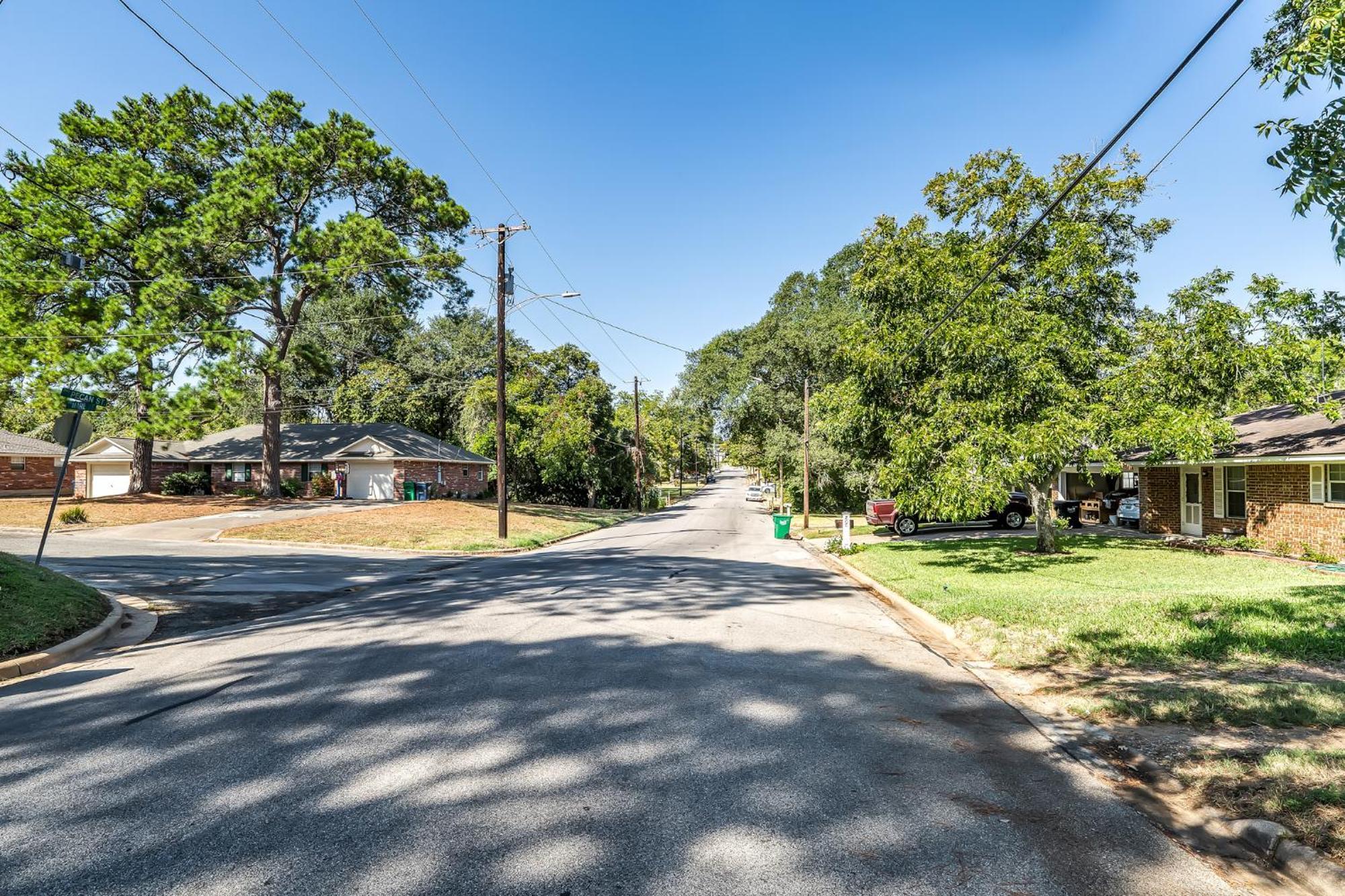 The Green Emerald Brenham Exterior foto